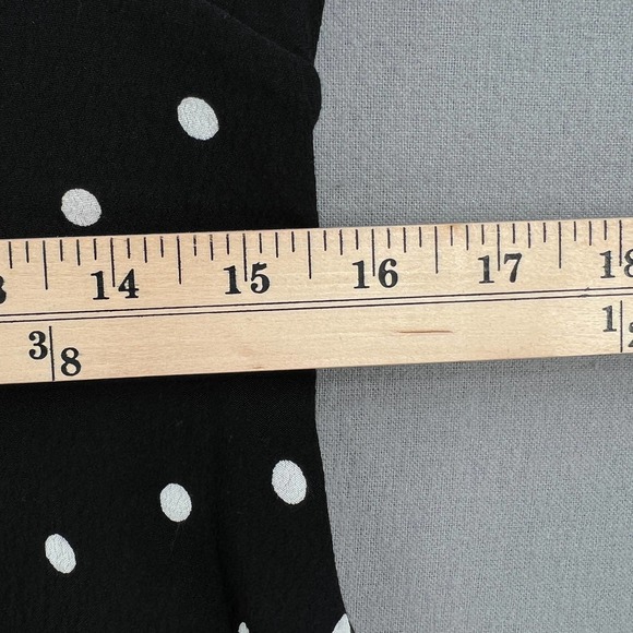 ARITZIA WILFRED Shirt Womens Medium Black White New Prairie Blouse V-neck Top - Picture 15 of 16